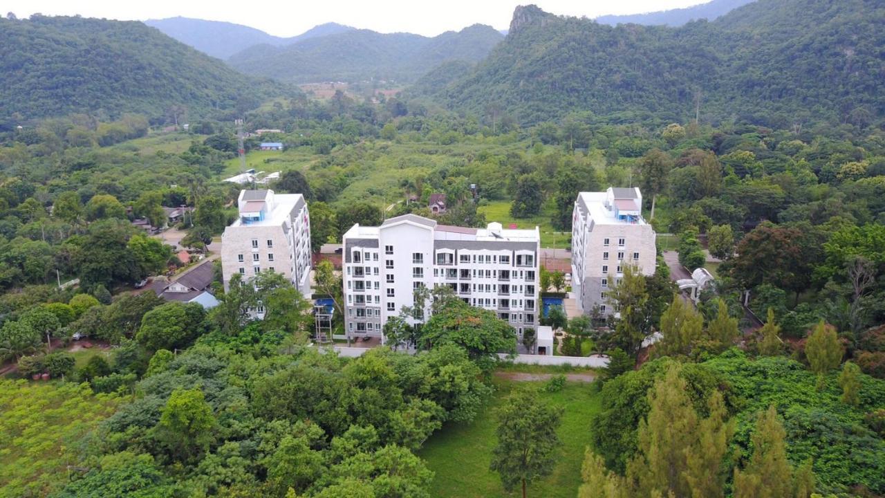 Courtyard Khaoyai Hotel Nakhon Ratchasima Exterior photo